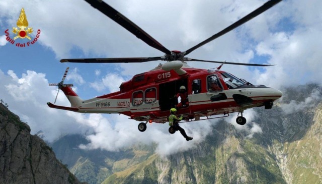 Vigili del fuoco recuperano una persona in difficoltà a Craveggia
