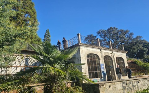 Partiti i lavori di riqualificazione delle serre di villa Fedora a Baveno