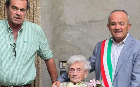 Vaprio d’Agogna: Rosanna Rapellini ha compiuto 101 anni