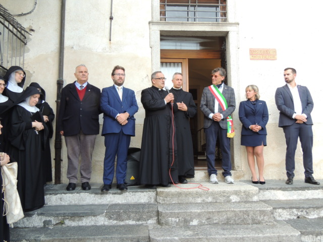 Orta San Giulio dedica una piazzetta alla Badessa Cànopi