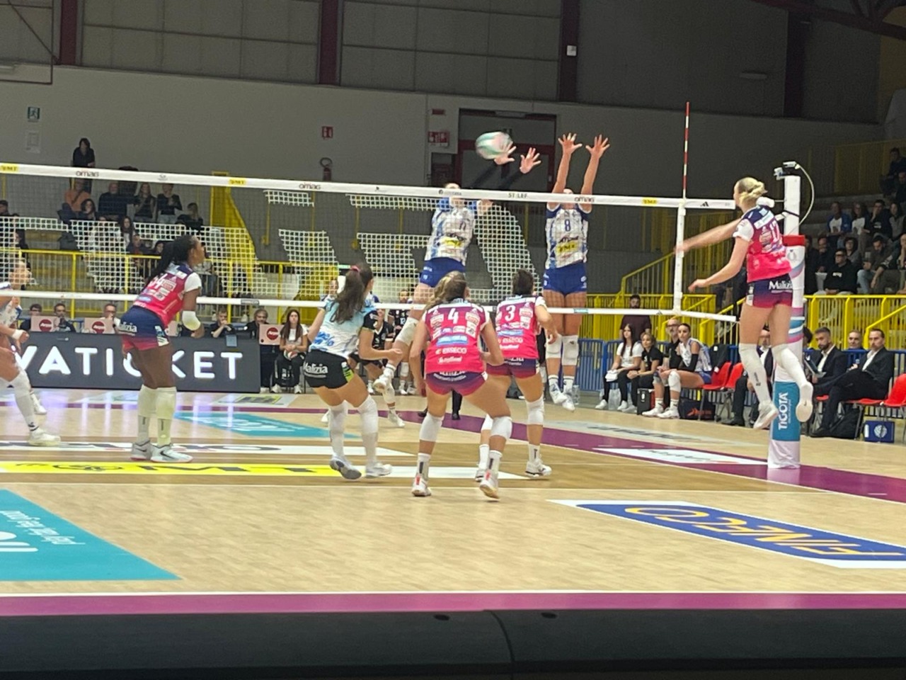 La Igor Novara vince (3-0) a Cervia nel debutto in campionato