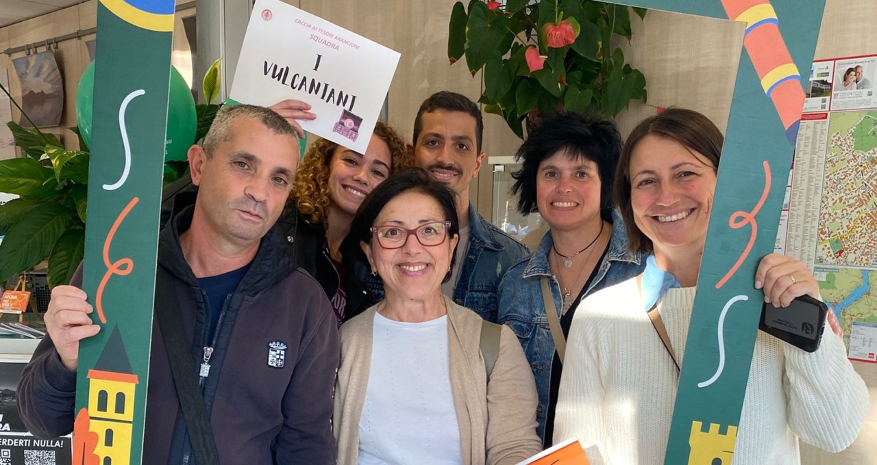 Grande successo per la Caccia ai Tesori Arancioni che ha fatto tappa anche ad Arona