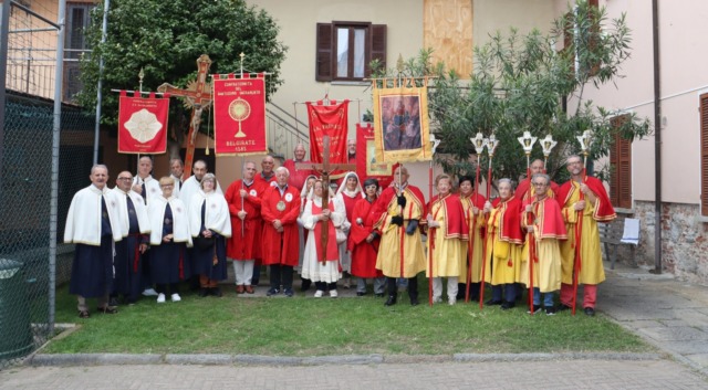 Festa in onore della Madonna del Rosario a Paruzzaro