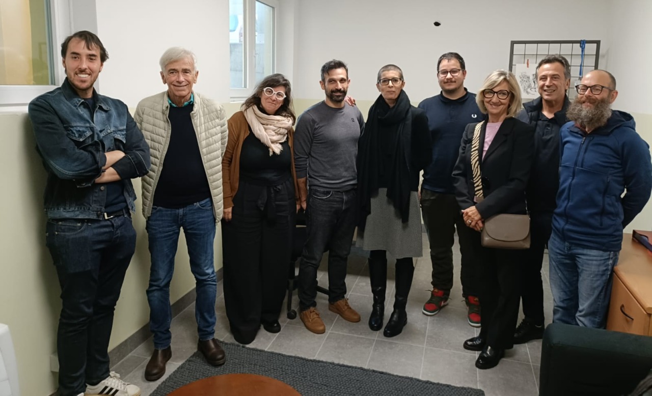 Un nuovo spazio di ascolto per adolescenti e giovani adulti alla Fabbrichetta di Arona