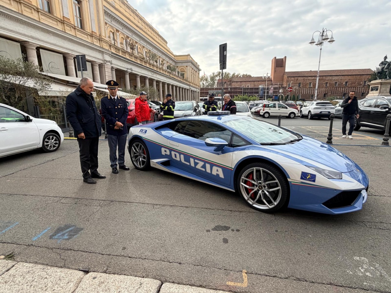 Novara, la Lamborghini della Polizia protagonista dell’evento sulla sicurezza al volante