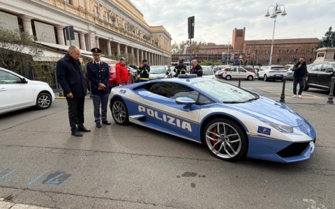 Novara, la Lamborghini della Polizia protagonista dell’evento sulla sicurezza al volante