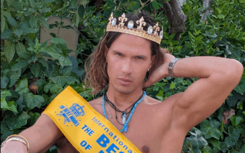 Il novarese Marco Sarra è il modello più bello dell’universo