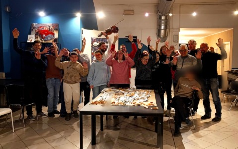 Il Teatro Rosmini di Borgomanero diventa “luogo di comunità” grazie a un progetto dedicato ai più fragili