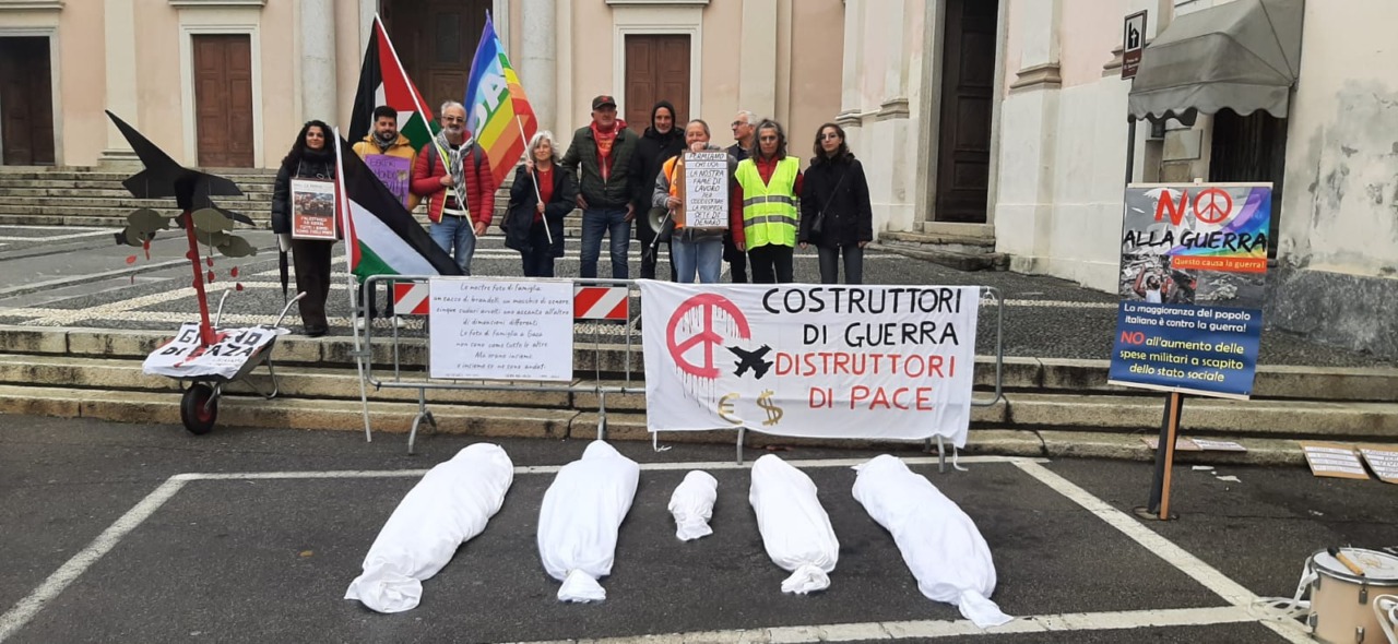 Manifestazione a Cameri contro la guerra e gli F 35