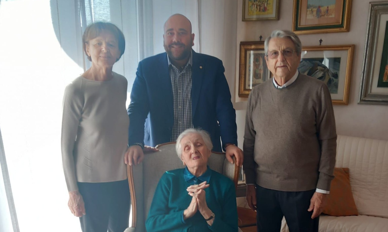 Novara, festeggiati i 100 anni di Adriana Nodaro