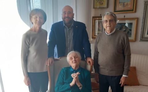 Novara, festeggiati i 100 anni di Adriana Nodaro