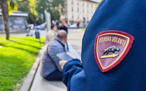 Novara, controlli straordinari della Polizia: identificate 177 persone