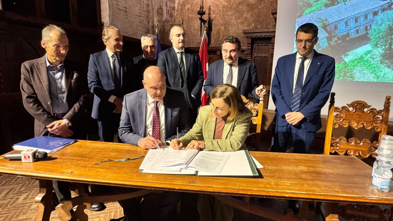 Dal De Pagave alla nuova viabilità nella zona della moda: firmate le convenzioni tra Comune di Novara e Mit