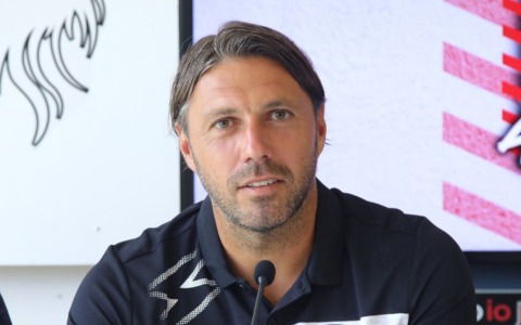 Novara, al via l’era di mister Dossena: domani il primo allenamento