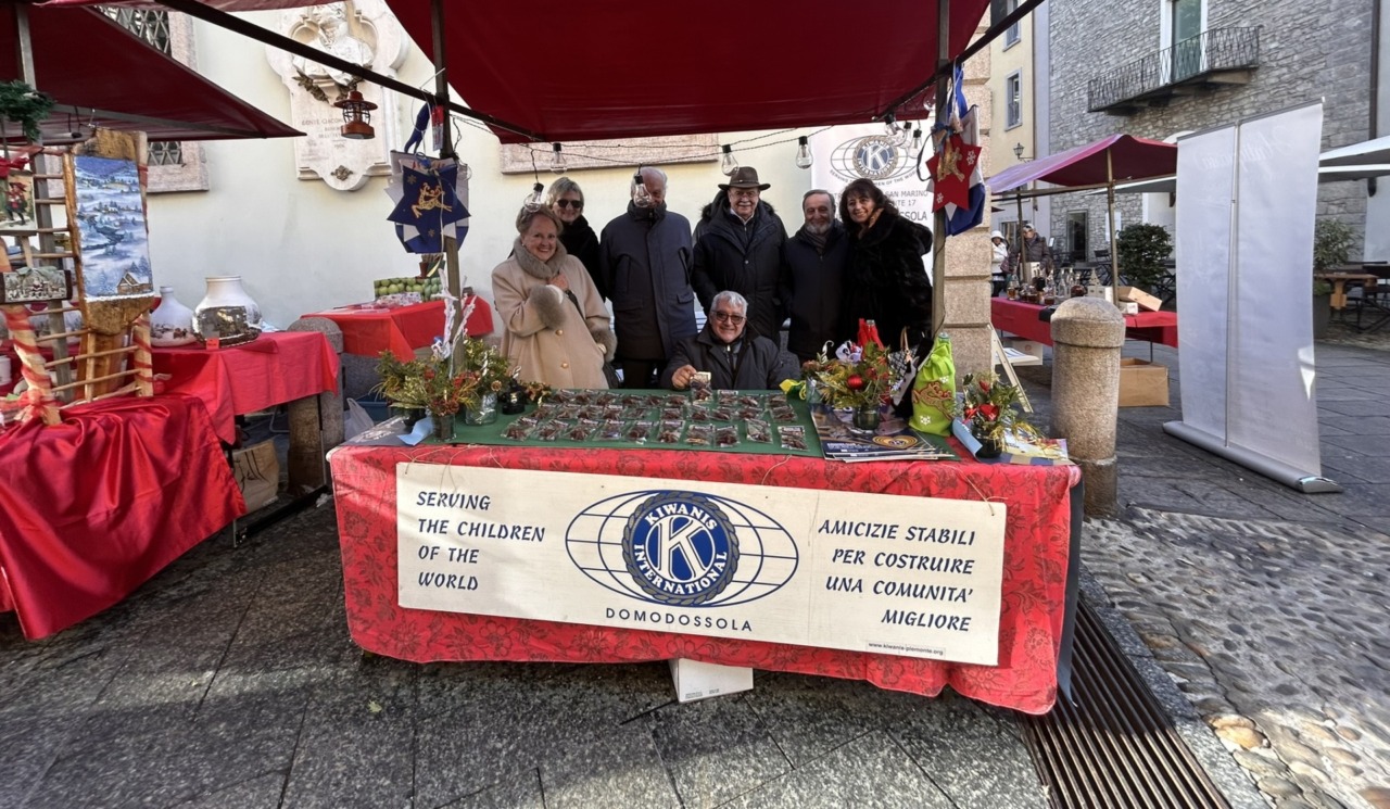Un ponte di solidarietà tra Domodossola e Verbania: il Kiwanis dona e guarda al futuro dei bambini