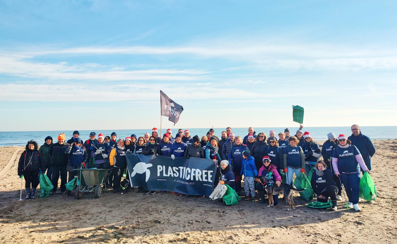 Piemonte: nel 2025, 30 tonnellate di plastica e rifiuti rimosse e 50 protocolli firmati da Plastic Free Onlus