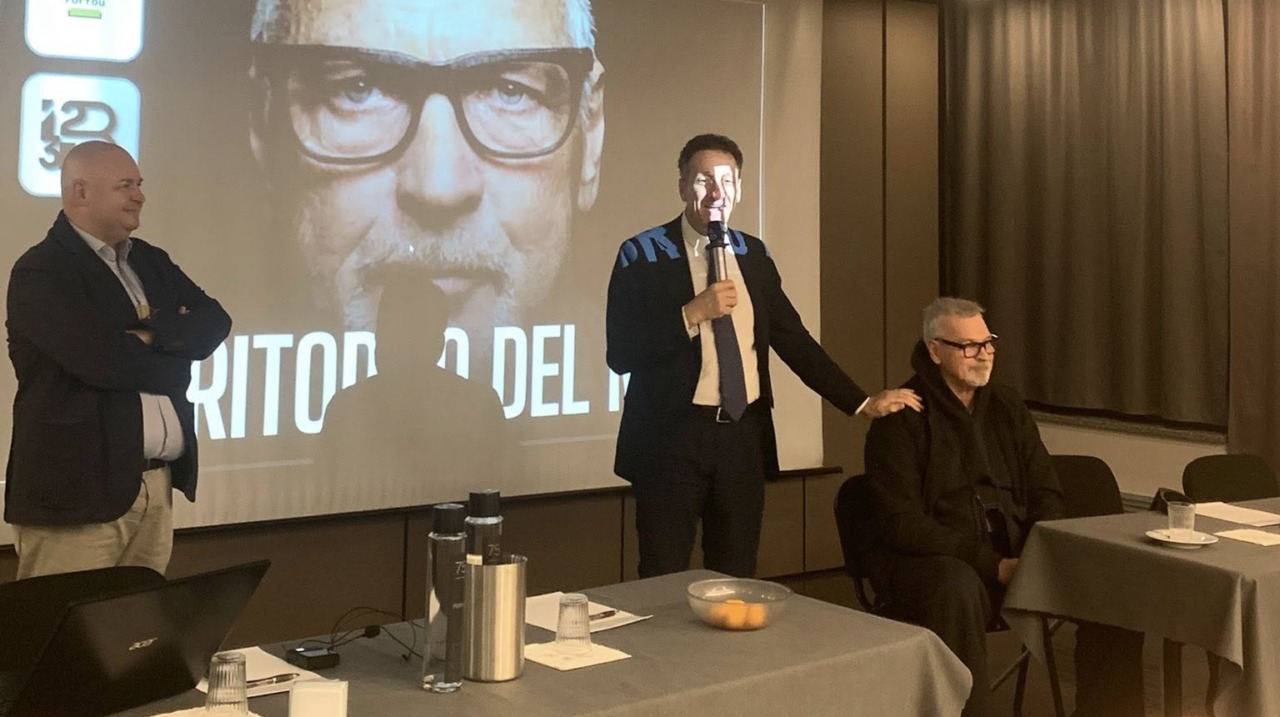 Stefano Tacconi ha presentato il suo libro ad Arona