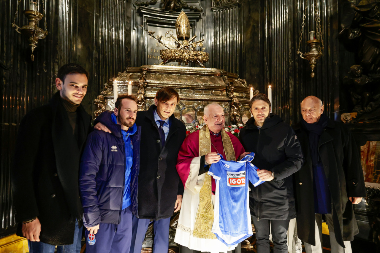 Il Novara Fc in visita allo Scurolo di San Gaudenzio