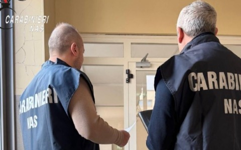 Sicurezza a tavola: multe per 500 mila euro e 21 quintali di alimenti sequestrati nel 2025 dai Nas di Torino