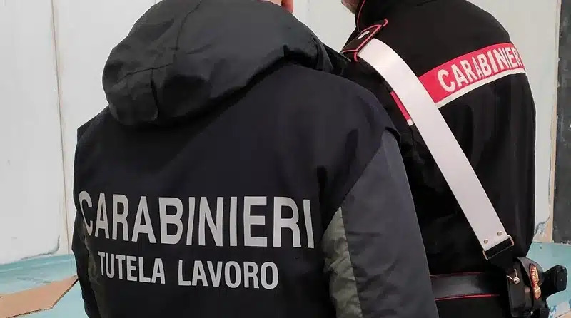 Controlli dei carabinieri in 4 cantieri nel Vco: riscontrate gravi irregolarità in tutti