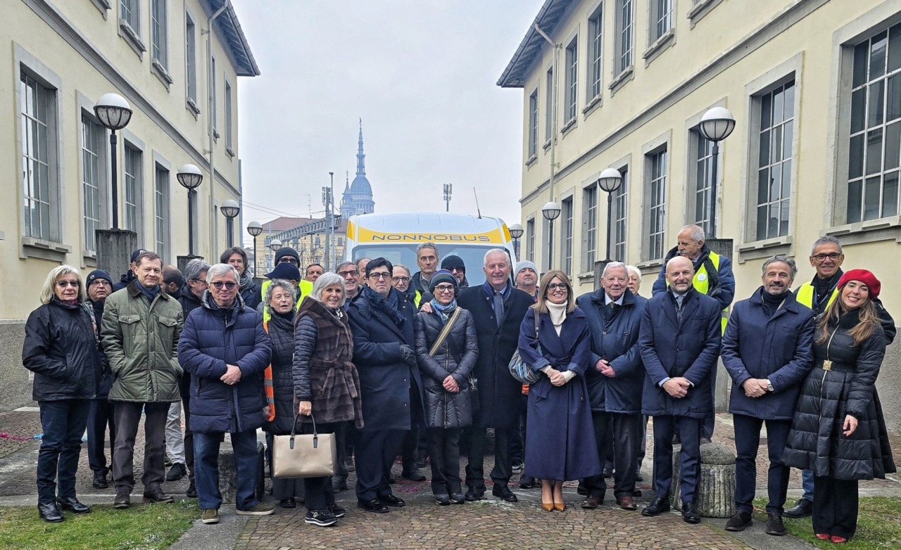 Inaugurato il nuovo Nonnobus per la Casa di Giorno Don Aldo Mercoli