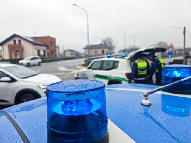 Prevenzione e controlli della Polizia di Stato a Borgomanero: 118 persone identificate
