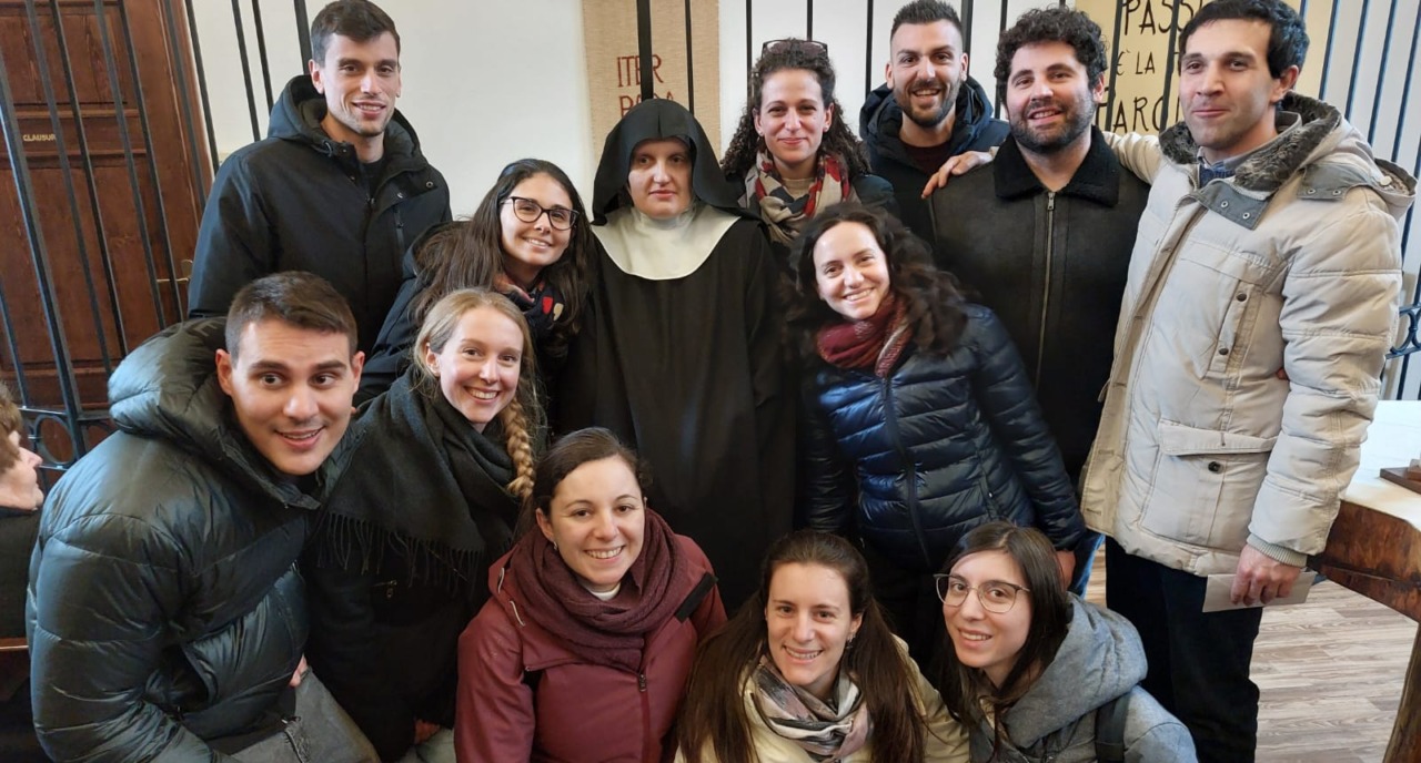 La paruzzarese Valentina Pirali ha pronunciato la professione monastica perpetua sull’Isola di San Giulio