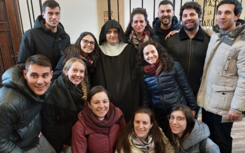La paruzzarese Valentina Pirali ha pronunciato la professione monastica perpetua sull’Isola di San Giulio