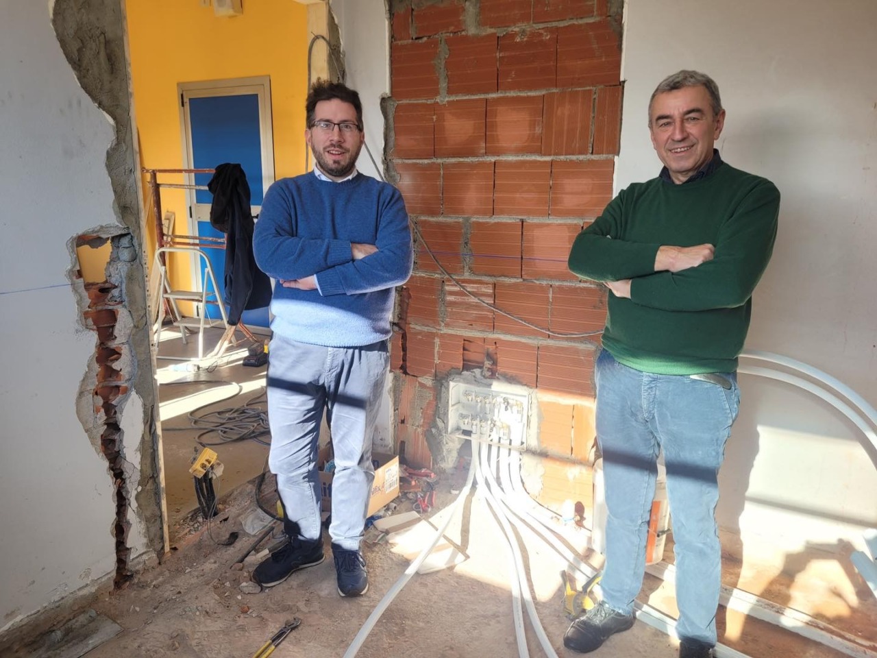 Nuovi servizi igienici alla sede dei vigili del fuoco di Borgomanero