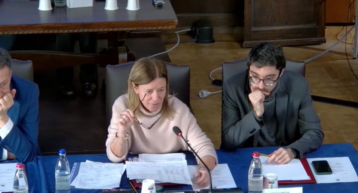 Variazioni al bilancio 2026-2028 votate in consiglio ad Arona