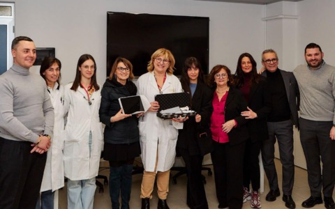 Un nuovo ecografo per la Pediatria di Novara: importante donazione all’Ospedale Maggiore