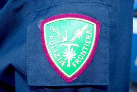 Immigrazione irregolare: la polizia rimpatria cittadino cinese