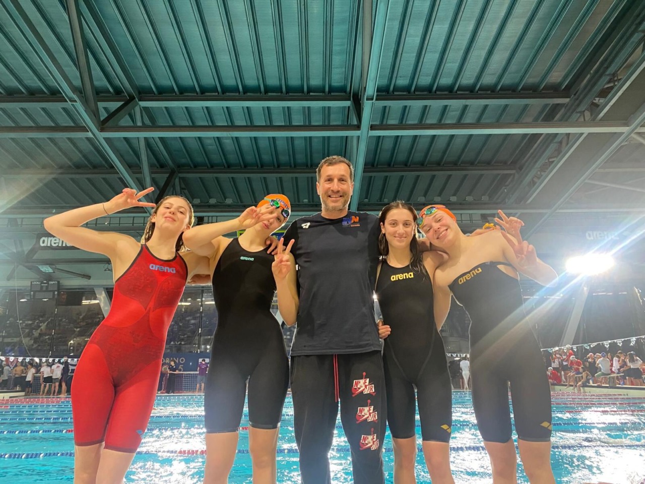 Pioggia di medaglie d’oro e podi per la Libertas Nuoto Novara ai Regionali