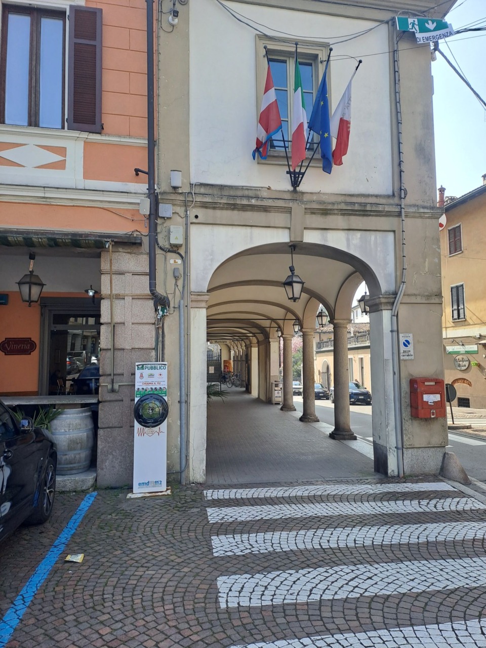 Oleggio, completato il “Progetto Cuore”: 11 defibrillatori pubblici sul territorio