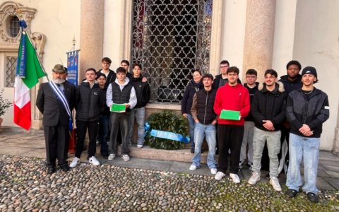 Novara, nuove bandiere tricolore all’Iti Omar