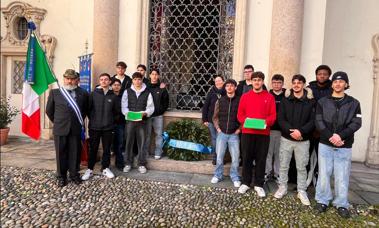 Novara, nuove bandiere tricolore all’Iti Omar