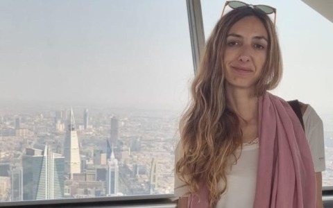 La testimonianza di un’aronese che vive a Riyadh: “Droni intercettati, siamo prudenti ma non c’è una vera emergenza”