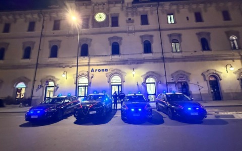 Controlli straordinari tra Arona e Borgomanero: due segnalati per droga