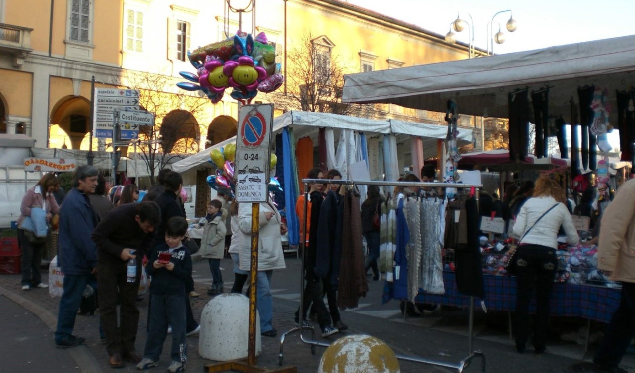 Novara, Fiera di Marzo 2026: scattano divieti di sosta e modifiche alla viabilità