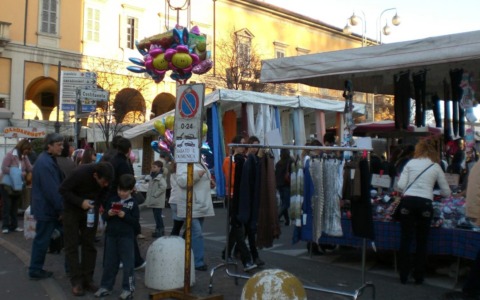 Novara, Fiera di Marzo 2026: scattano divieti di sosta e modifiche alla viabilità