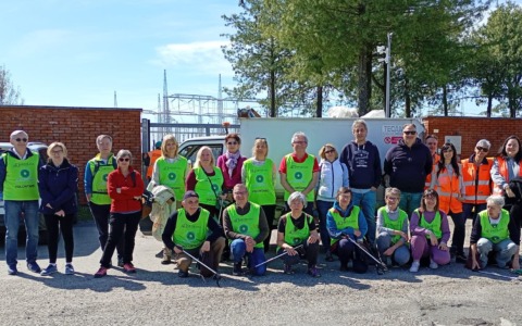 Degrado in via Pietro Generali: Assa e Novara Green raccolgono 900 chili di rifiuti in poche ore