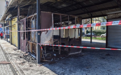 Incendio al mercato coperto di Novara: lavori in corso per la riapertura