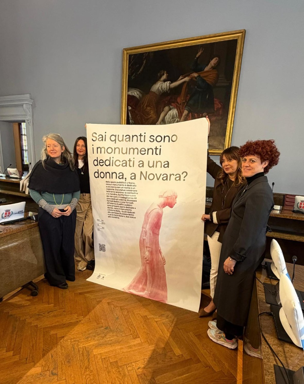 Poche donne nei monumenti di Novara: 70 manifesti per riflettere