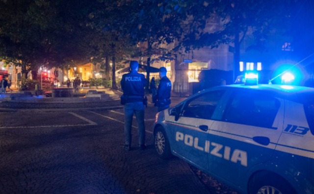 Novara, “movida violenta” tra risse e pestaggi: tre episodi in una sola notte