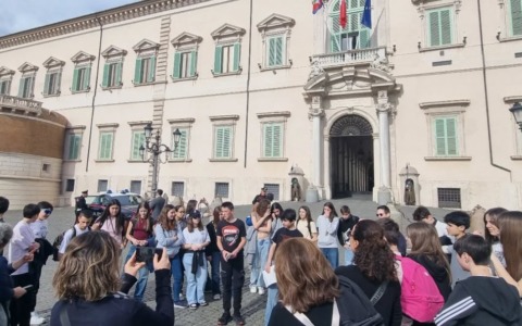 Le classi terze della scuola secondaria di Lesa in visita a Palazzo Madama