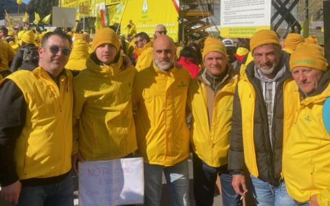 Folta delegazione di Coldiretti Novara-Vco al Brennero per cambiare il codice doganale