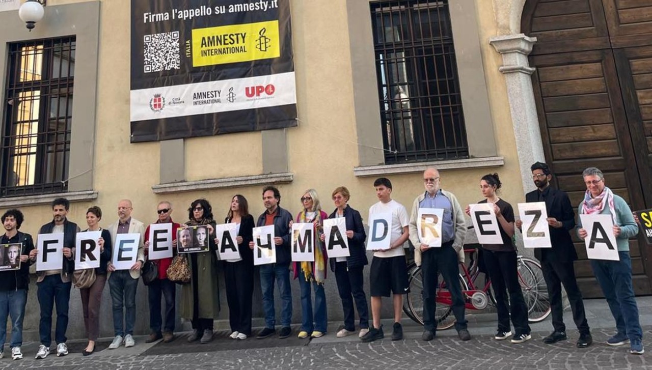 Novara, presidio per Ahmadreza Djalali: a dieci anni dall’arresto si rinnova l’appello per la liberazione