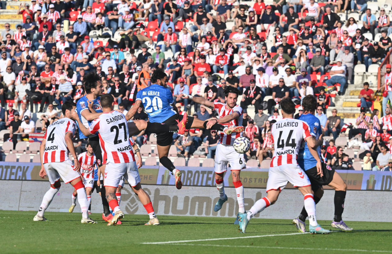 Il Novara Fc cade a Vicenza