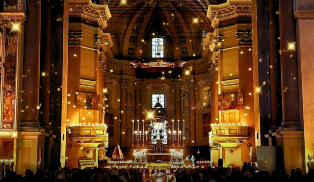 I “Carmina Burana” e oltre 5mila candele nella Basilica di San Gaudenzio