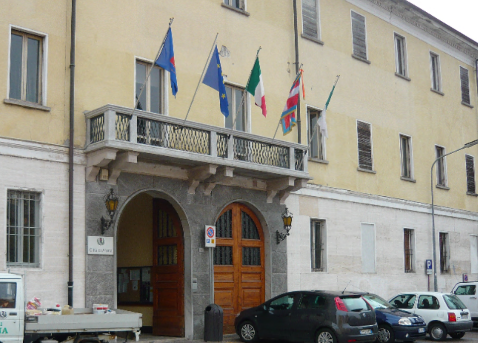 Arona punta sulle energie rinnovabili: nasce lo sportello per la Comunità energetica